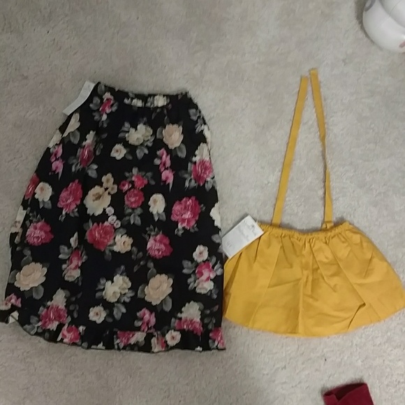 Floral ruffle maxi skirt with mustard halter crop - Picture 1 of 2